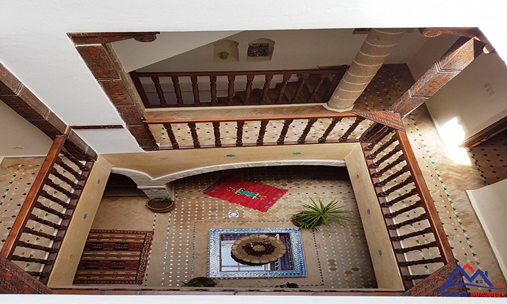 Agréable Riad traditionnellement rénové 15