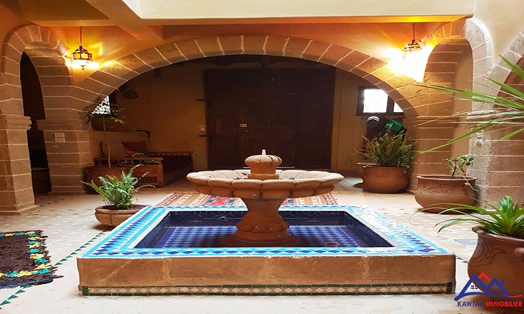 Agréable Riad traditionnellement rénové 19
