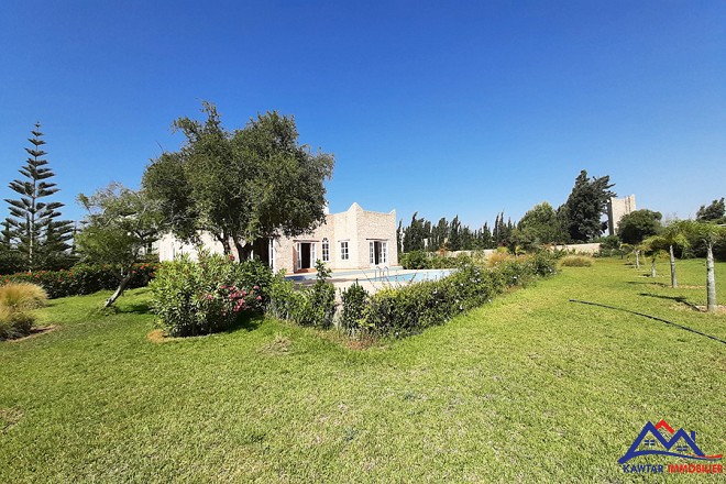 Jolie villa avec piscine 6