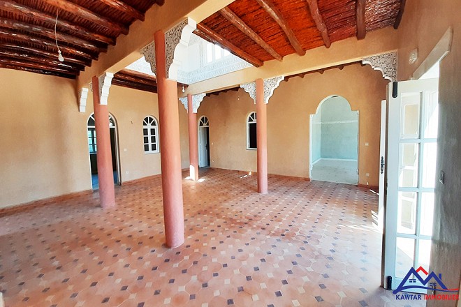 Jolie villa avec piscine 16