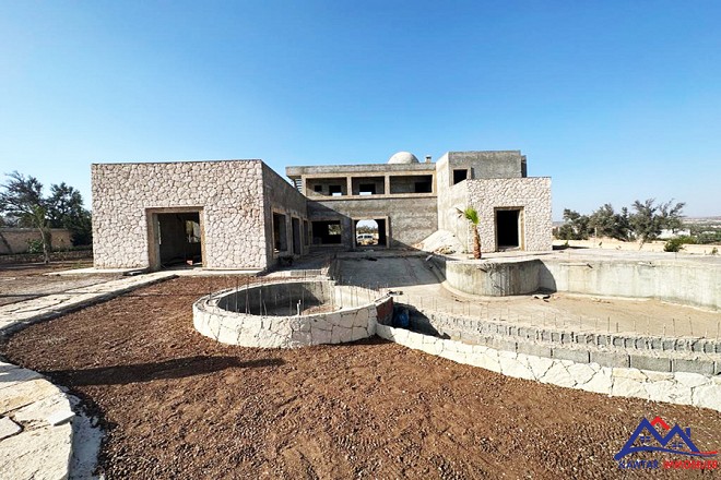 villa semi finie avec piscine sur la route de Marrakech 5