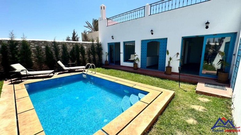 Villa avec Piscine et Terrasse Vue Dégagée à louer 5