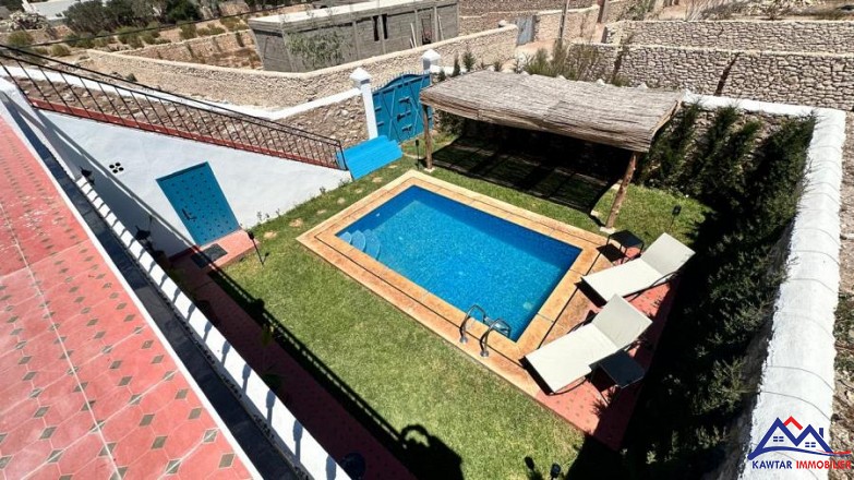 Villa avec Piscine et Terrasse Vue Dégagée à louer 26