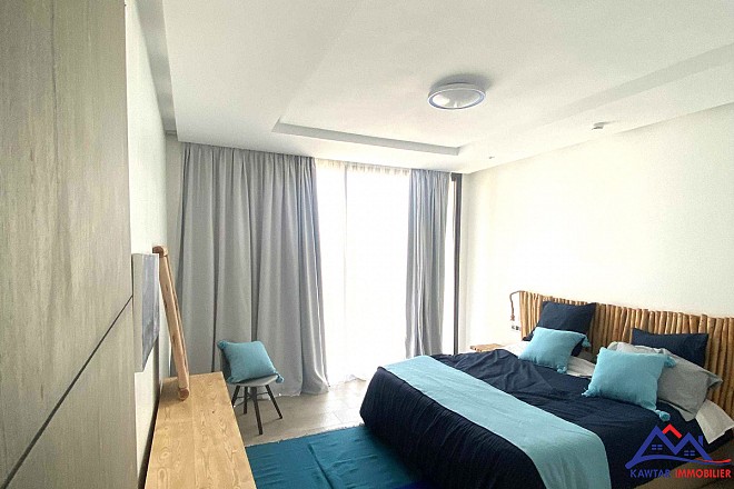 **Découvrez cette superbe villa nichée au cœur d'une résidence privée et sécurisée, offrant un cadre de vie exceptionnel et une vue imprenable sur la mer et les îles d'Essaouira.** 6