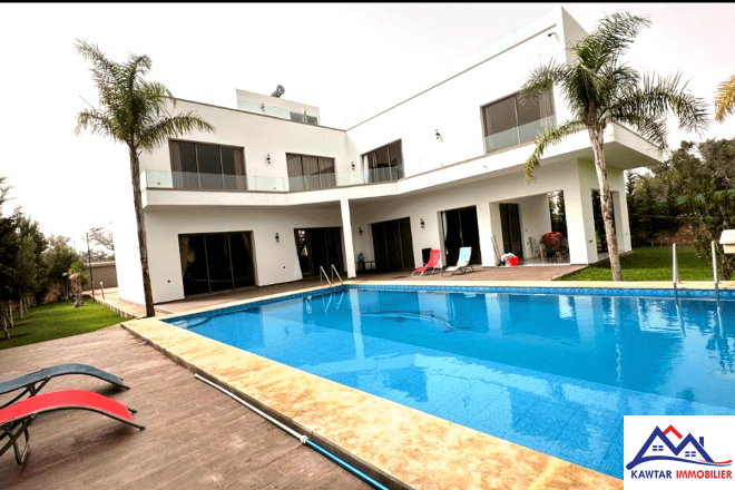 Magnifique Propriété avec Piscine et Jardin, à seulement 200m de la Plage 12