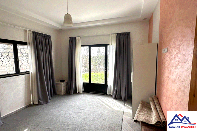  À Vendre – Superbe villa avec piscine à Douar Laareb  5