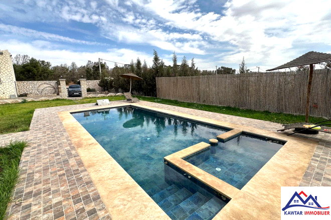  À Vendre – Superbe villa avec piscine à Douar Laareb  12