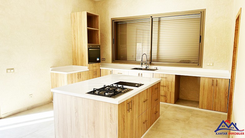 Villa neuve à vendre – Route de Fès 24