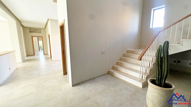 Villa neuve à vendre – Route de Fès 11