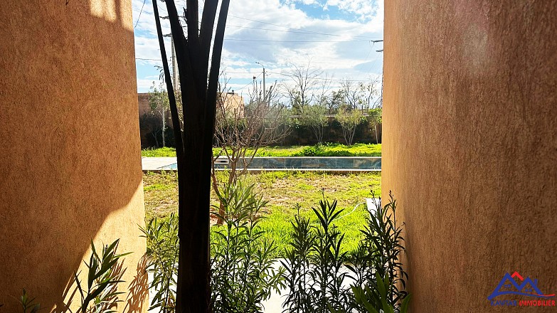 Villa neuve à vendre – Route de Fès 13