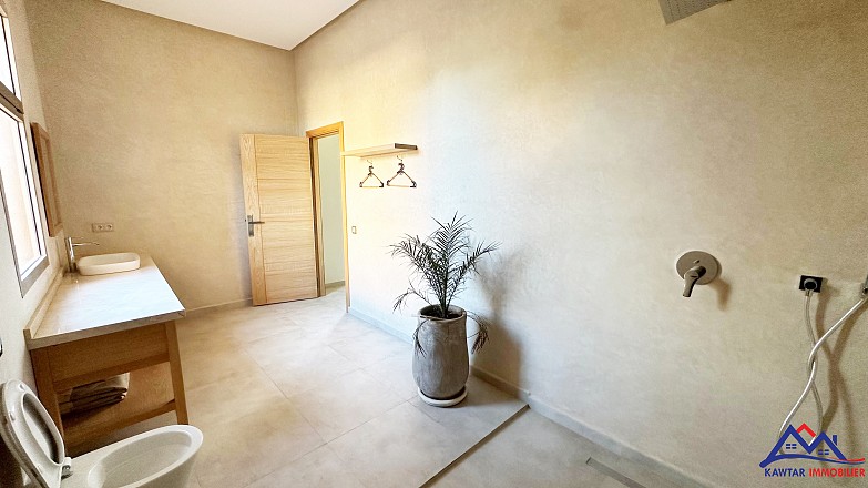 Villa neuve à vendre – Route de Fès 23