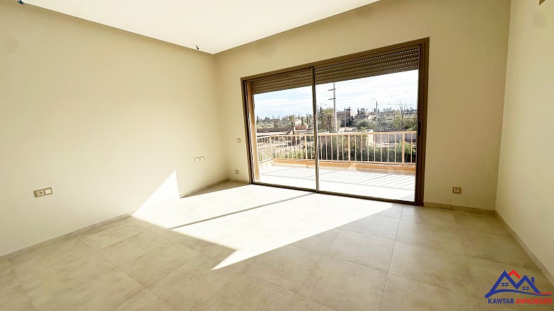 Villa neuve à vendre – Route de Fès 6