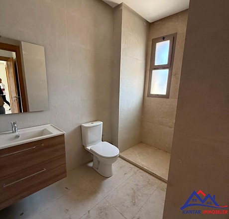 À VENDRE – BEL APPARTEMENT À PRESTIGIA 8