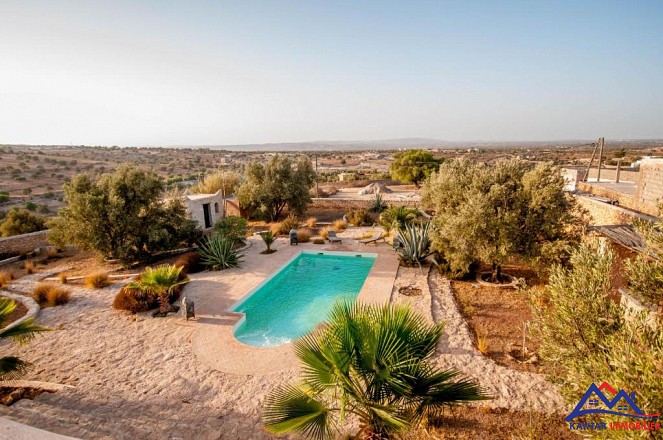 belle Villa en location longue durée  33