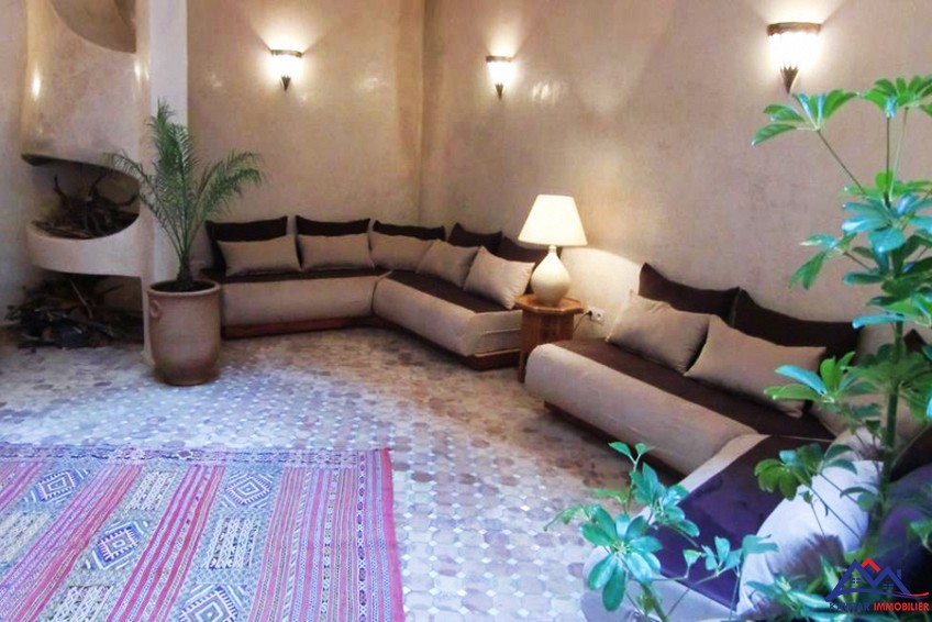 Joli Riad prés de la mèr — 3
