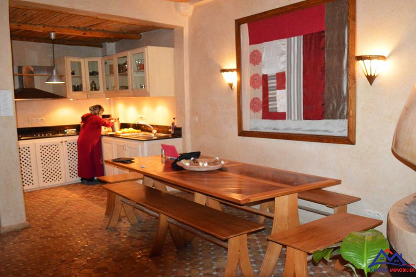 Joli Riad prés de la mèr — 4