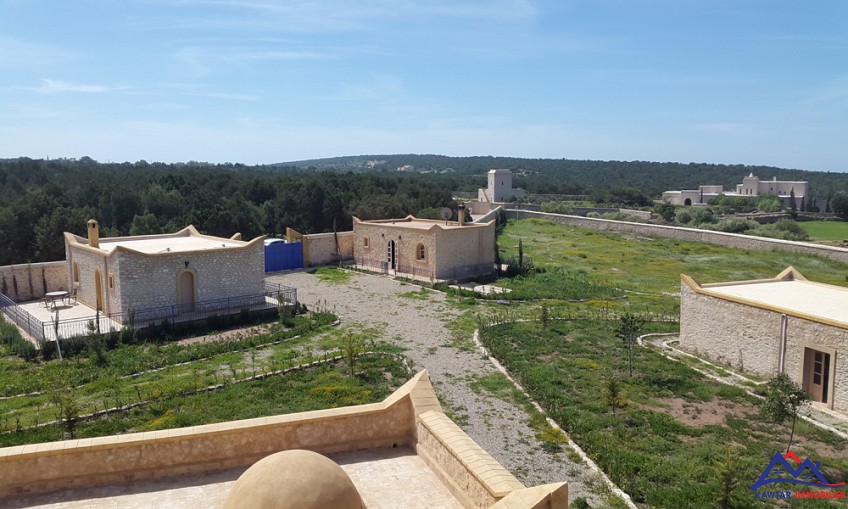 Villa 10000 m² f indéfini — 4