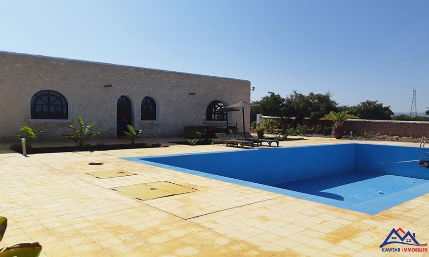 Superbe villa à hrarta avec piscine