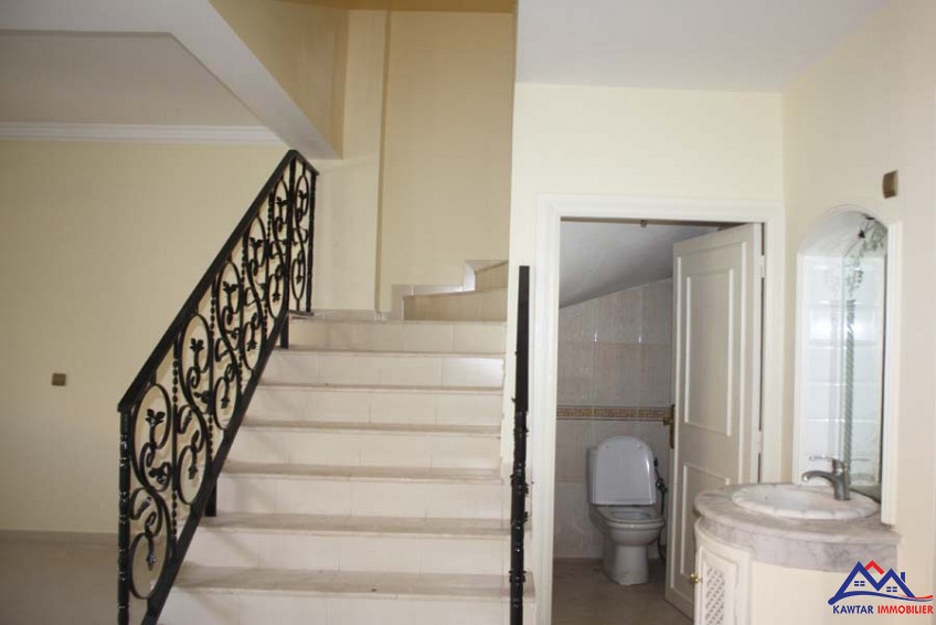 Villa 300 m² f Route de Casablanca — 5