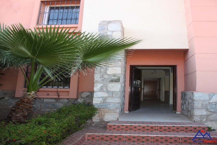 Villa 300 m² f Route de Casablanca — 3