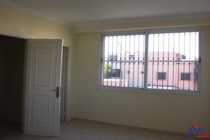 Villa 300 m² f Route de Casablanca — 10