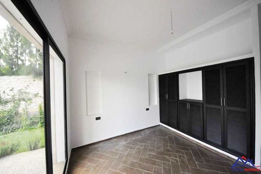 Villa 1550 m² à indéfini — 9