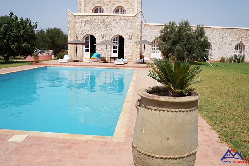 Charmante villa avec piscine — 2