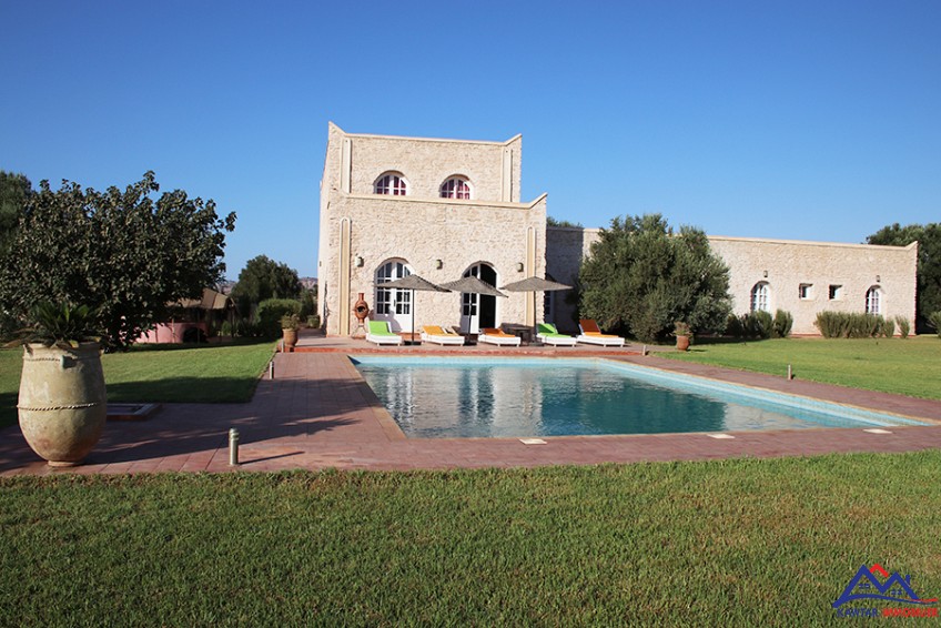 Charmante villa avec piscine
