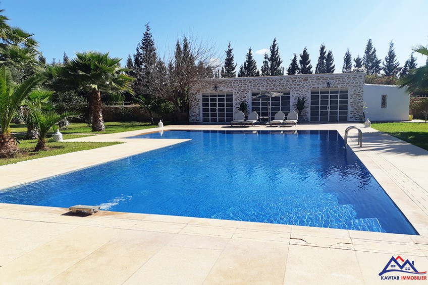Villa 10000 m² à indéfini — 2