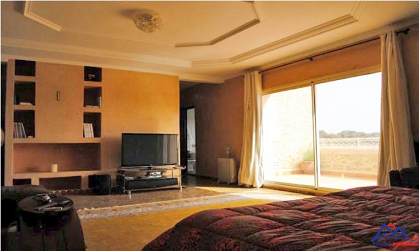 Villa 10000 m² à indéfini — 8