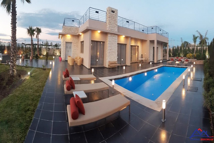 Villa moderne avec piscine en  location