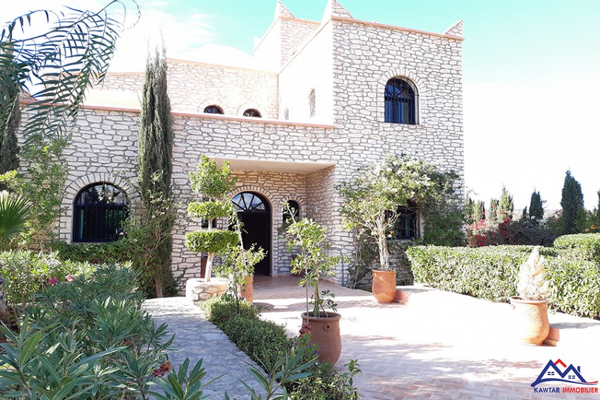 Villa 1750 m² à indéfini — 2