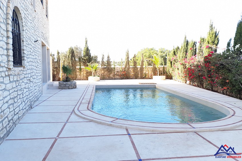 Villa 1750 m² à indéfini — 3