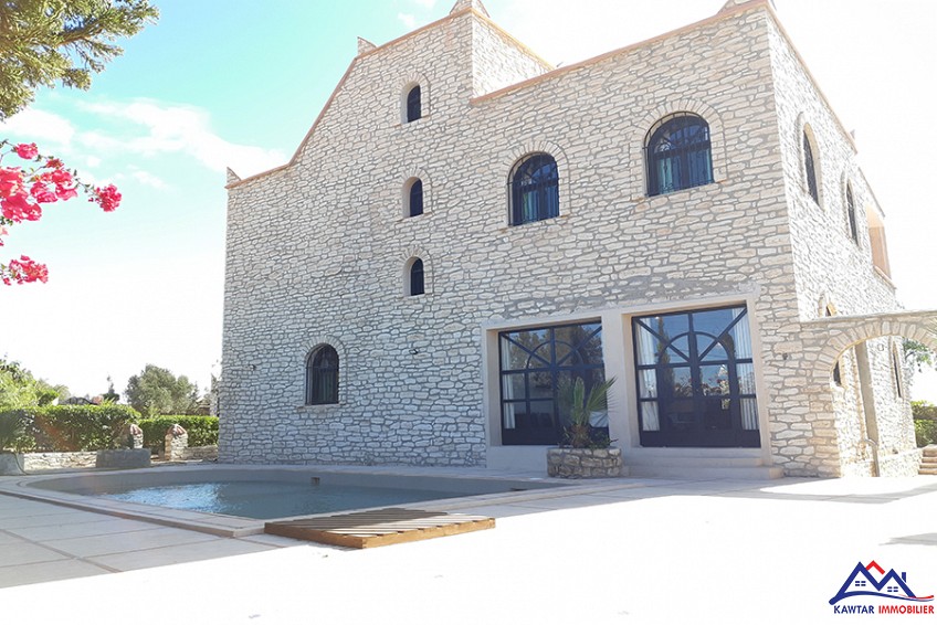 Villa 1750 m² à indéfini — 5