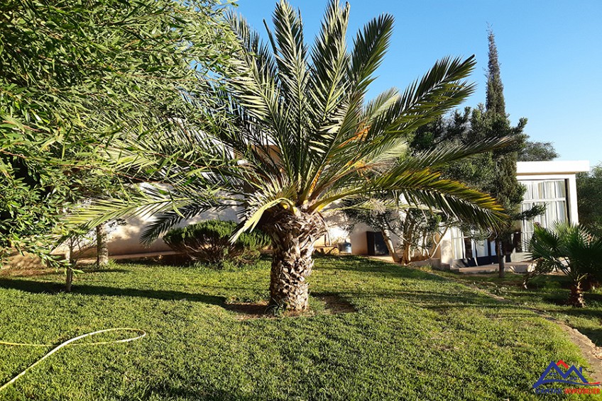Villa 4000 m² à indéfini — 2