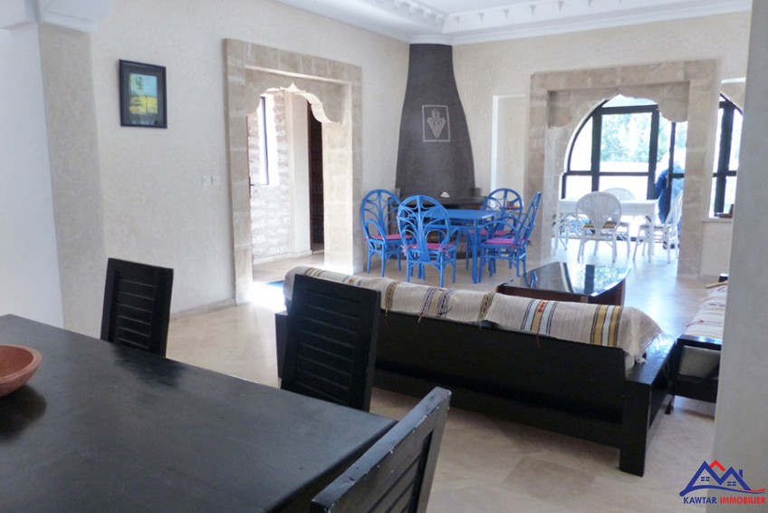 Villa 687 m² à indéfini — 2