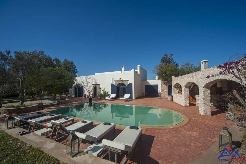 Charmante villa en pierre avec piscine