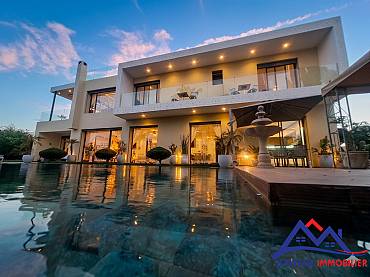 SUPERBE VILLA 