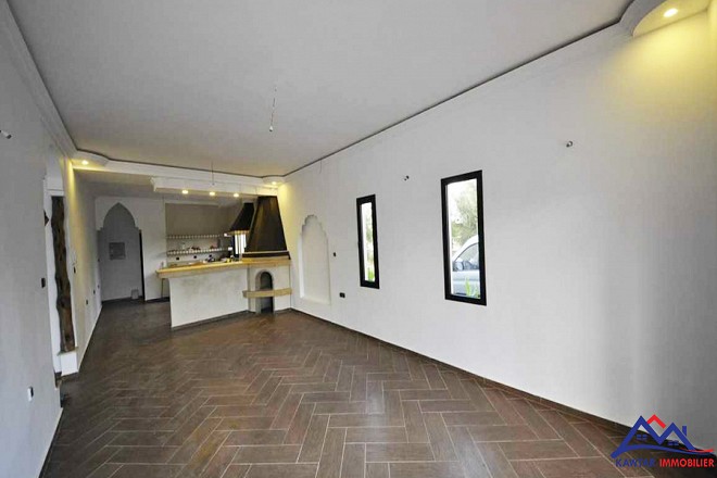 Villa avec piscine et jardin 2