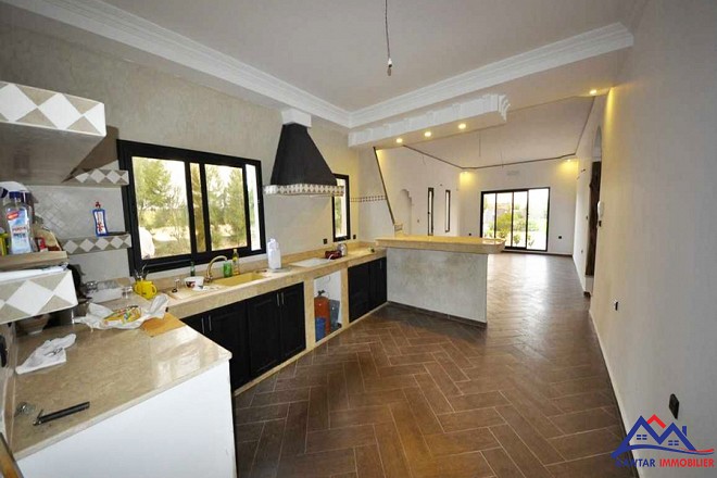 Villa avec piscine et jardin 3