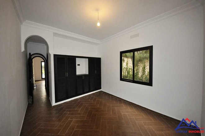 Villa avec piscine et jardin 7