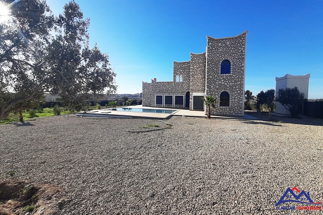 Jolie villa avec piscine sur la route d'Agadir 2