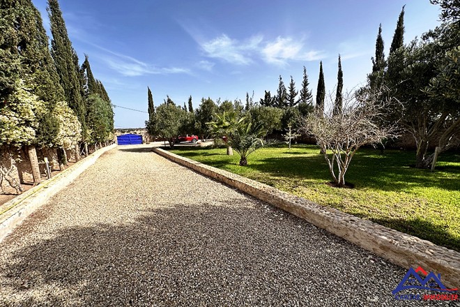 Splendide villa de 4 chambre avec piscine et Jacuzzi 34