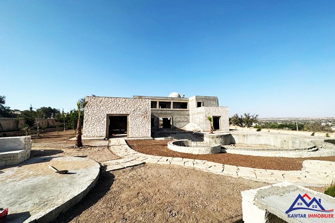 villa semi finie avec piscine sur la route de Marrakech 3