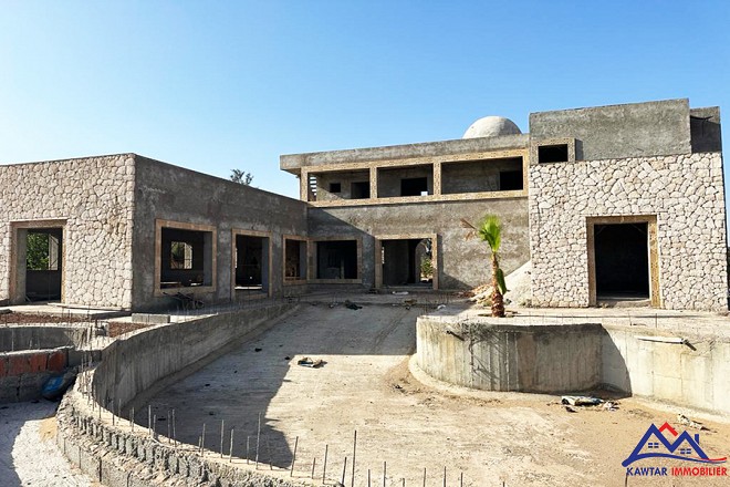 villa semi finie avec piscine sur la route de Marrakech 1