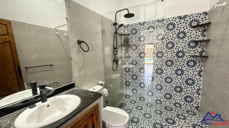 Villa avec Piscine et Terrasse Vue Dégagée à Vendre 23