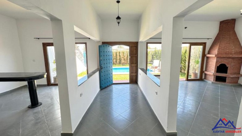 Villa avec Piscine et Terrasse Vue Dégagée à Vendre 28