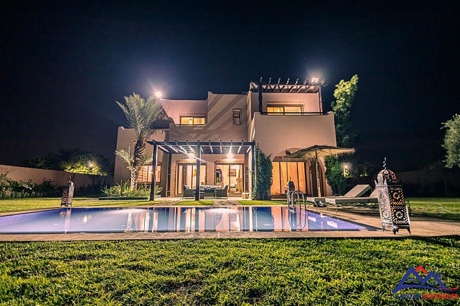 VILLA SOMPTUEUSE A LOUER 2