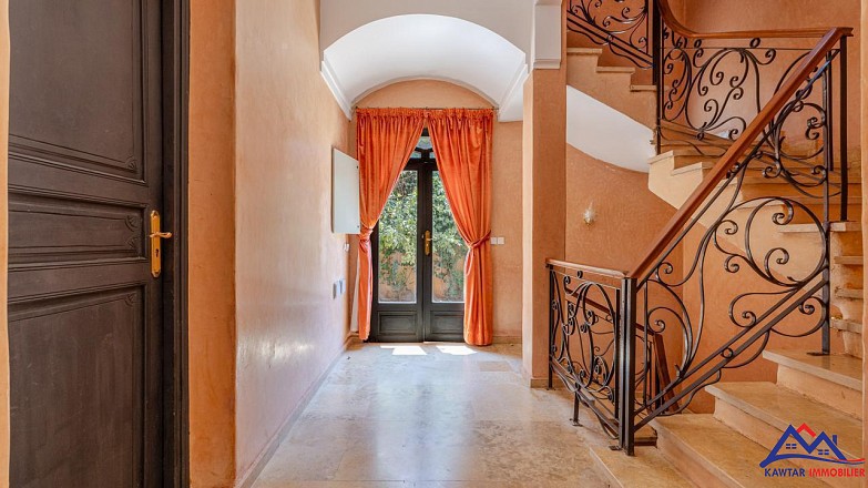 Villa Luxueuse Meublée à Louer 16