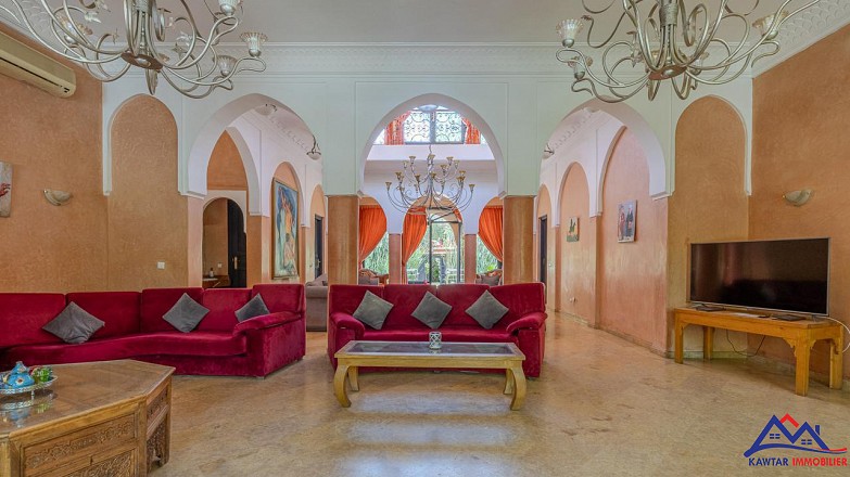 Villa Luxueuse Meublée à Louer 9